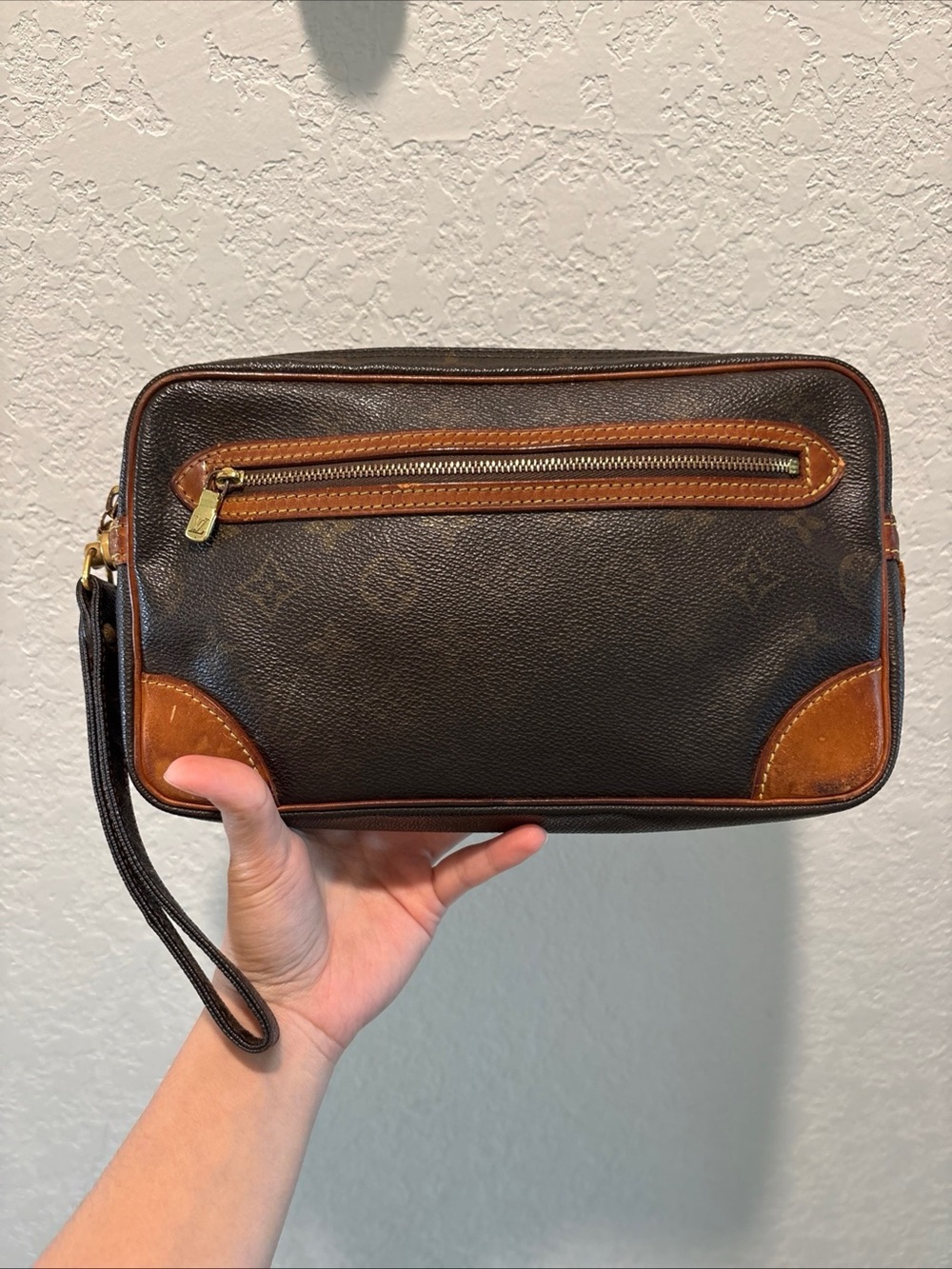 Louis Vuitton Marly Dragonne
Monogram Clutch Bag